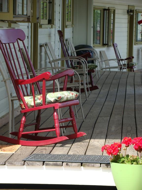 Bay Leaf Cottages & Bistro Линкольнвилл Экстерьер фото